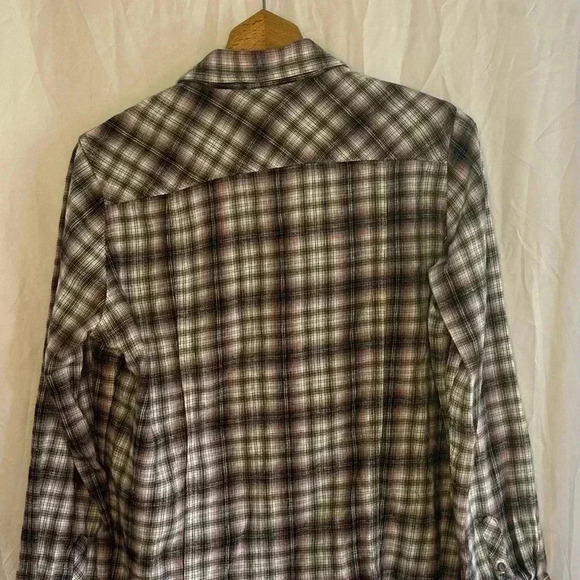 Blue Mountains size Large plaid flannel. Long sleeve button down. - Picture 6 of 8